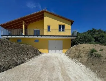 Casa in legno/ Subissati /Loro Piceno