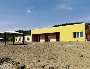 scuola in legno/Poggio Torriana/ Subissati