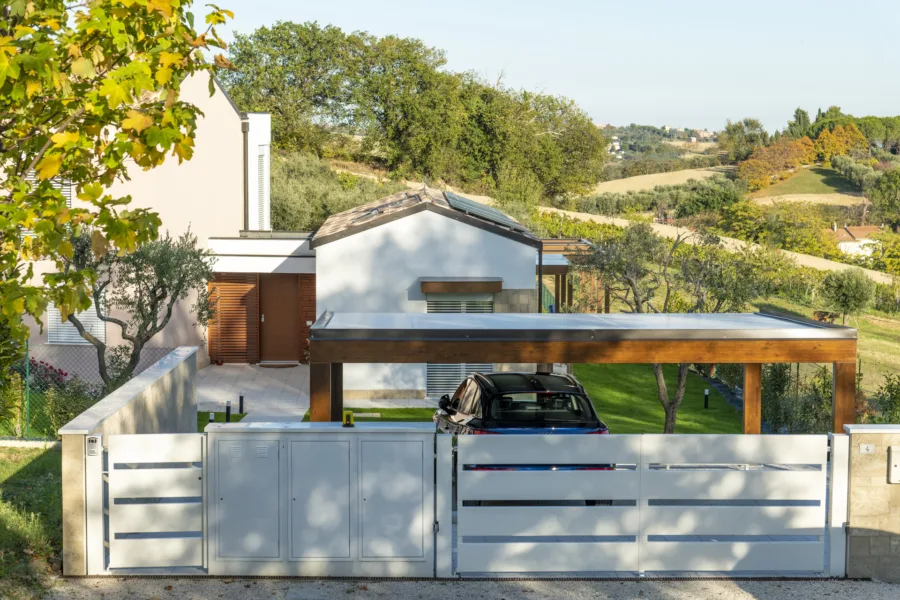 casa, garage e costruzione prefabbricata in legno