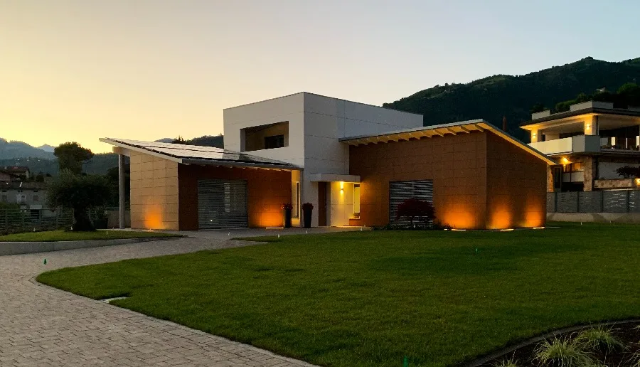 Casa LM: villa in legno lamellare – Leffe (BG)