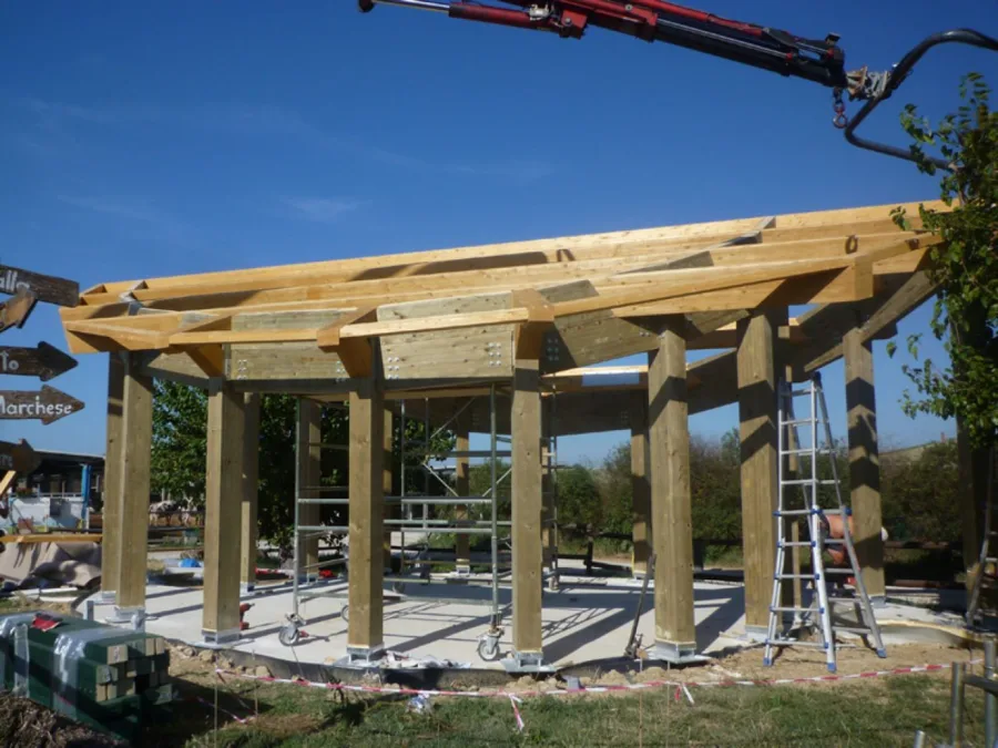 edifici e case in legno prefabbricate Subissati